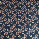 POPELINE DI COTONE FANTASIA - 070 FOGLIE ROSA ANTICO FONDO BLU